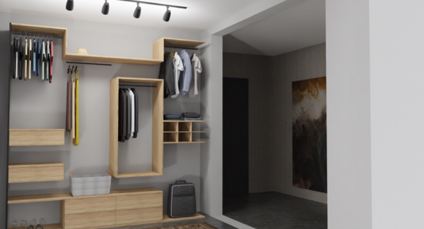 Offener begehbarer Kleiderschrank mit hölzernen Regalen, Hemden, Hosen, Schuhen und einem Koffer auf einem Teppichboden